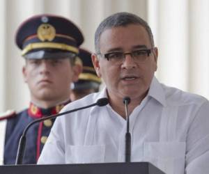 El expresidente se asiló en Nicaragua por considerarse un perseguido político en El Salvador, lo cual ha sido rechazado por el fiscal general, Douglas Meléndez.