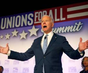El precandidato demócrata a la presidencia y ex vice presidente Joe Biden habla durante una convención del sindicato SEIU. Foto: AP.