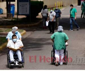 Al Tórax llegan a diario pacientes graves con covid-19. Foto: Emilio flores