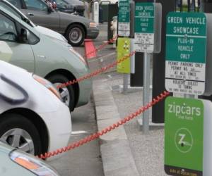 El organismo advirtió esta semana que la flota vehicular 'se está expandiendo más rápido que en cualquier otra zona del mundo y podría triplicarse durante los próximos 25 años', lo que produciría 'un colapso de las infraestructuras' y un 'aumento proporcional de emisiones contaminantes'.