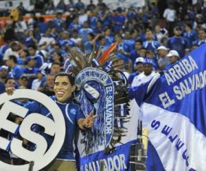 Aficionados de El Salvador no les agrada la idea de jugar contra el Olimpia de Honduras en una fecha FIFA (Foto: Internet)