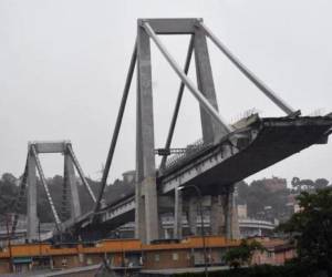 Dos muertos deja derrumbe de un puente en construcción en Paises Bajos.