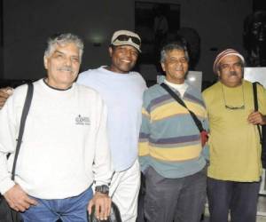 Los cuatro integrantes del la agrupación musical estuvieron detenidos desde la tarde del jueves en el aeropuerto Ramón Villeda Morales de San Pedro Sula. Foto AP