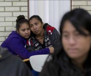 Trump ha hablado de eliminar un programa de alivio migratorio que implementó el expresidente Barack Obama para ayudar a los jóvenes traídos ilegalmente a Estados Unidos. Foto: AP