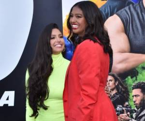 Sonrientes y deslumbrantes llegaron las Bryant a la alformbra roja. Fotos: AFP | AP.