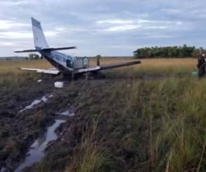 La aeronave ya se encuentra bajo custodia de las autoridades nacionales.