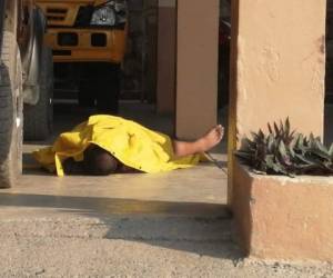 El hombre expiró en el piso de la estación de bomberos, aquejando un fuerte dolor en el tórax.