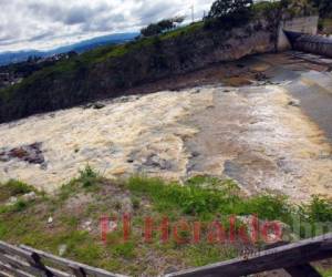 La represa Los Laureles ya tiene elevada la cortina. Foto: David Romero/El Heraldo