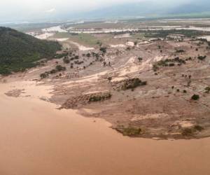 La imagen muestra una de las áreas destrozadas por Eta e Iota en el Valle de Sula. Foto: Twitter