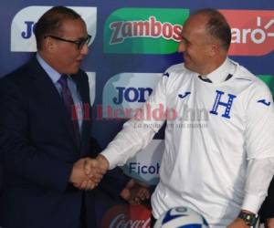 Javier Atala junto a Fabián Coito en la presentación del segundo como entrenador de Honduras. Foto: Ronal Aceituno / El Heraldo.