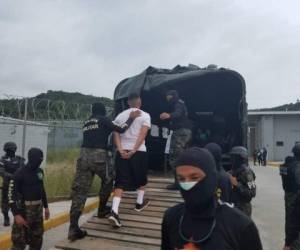 Para ubicar a los 137 internos trasladados desde “El Pozo I”, las autoridades movilizaron a 140 privados de libertad desde la penitenciaria de Támara al módulo de mínima seguridad, ubicado en la parte externa del recinto carcelario.