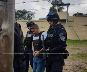 El hondureño fue escoltado por las autoridades hondureñas hasta la Fuerza Aérea donde lo entregaron a la DEA.