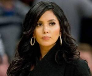 La pérdida de su esposo Kobe le ha obligado a Vanessa, de 30 años, a ejercer ese doble papel de madre y padre que lleva a cabo orgullosa y con un amor inmenso. Foto: AP