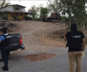 Agentes del Ministerio Público en conjunto con miembros de la Policía Nacional efectuaron la 'Operación Piraña' en varias zonas del país.