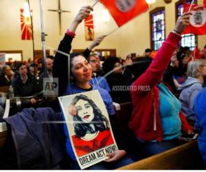 Alrededor de 1.8 millones de jóvenes se protegen bajo el programa de Acción Diferida para los Llegados en la Infancia a Estados Unidos. Foto: AP