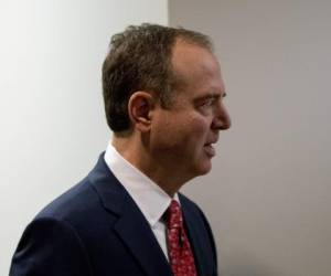 El presidente de la Comisión de Inteligencia de la Cámara de Representantes, el demócrata Adam Schiff, en la sede del Congreso en Washington el 5 de noviembre del 2019. Foto: AP/Andrew Harnik.