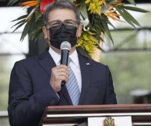 El presidente Juan Orlando Hernández advirtió a los hondureños no exponerse en caravanas.