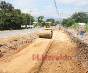 La Alcaldía y empresa constructora acordaron hacer cambios en el diseño del bulevar para crear accesos a barrios y colonias.