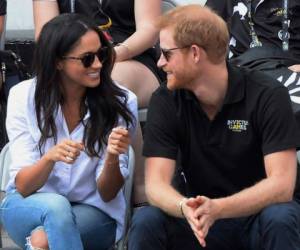 La pareja estuvo muy sonriente durante el evento. Foto: AP