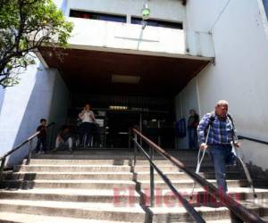 Los centros asistenciales están atendiendo a la población con enfermedades crónicas con medicamentos en medio de la emergencia por el Covid-19. Foto: Johny Magallanes/El Heraldo.