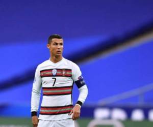 Cristiano Ronaldo ha 'dado positivo en covid-19 y no jugará contra Suecia', afirmó la FPF en un comunicado en su página web oficial.