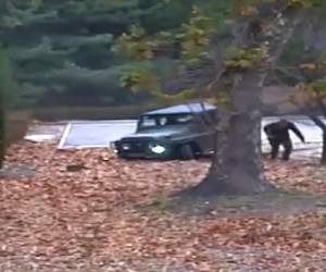 La escena, que recuerda las peores imágenes de la guerra fría, tuvo lugar en la tarde del 13 de noviembre dentro de la 'zona común de seguridad' (JSA) en Panmunjom. Foto: AFP