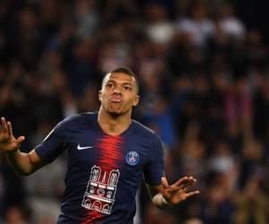 En la final de ese último torneo, Mbappé perdió los nervios y fue expulsado, lo que le costó tres partidos de suspensión. (Foto: AFP)