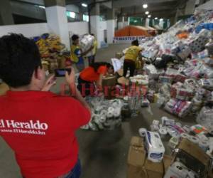 EL HERALDO ingresó a la bodega donde están los alimentos donados para los damnificados. Foto: Jhonny Magallanes/EL HERALDO.