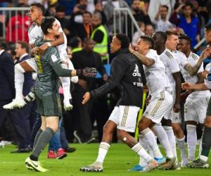 Los jugadores del Real Madrid celebran el triunfo de la final de la Supercopa de España entre el Real Madrid y el Atlético de Madrid. Foto AFP