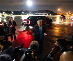 En 2015, poco después de presentar su candidatura presidencial, Trump arremetió públicamente contra McCain, diciendo: 'No es un héroe de guerra'. Añadió: 'Prefiero a la gente que no fue capturada'. Foto: AP.