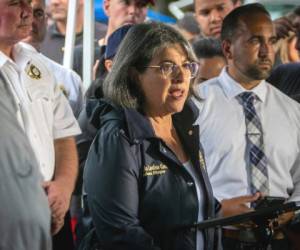 La alcaldesa del condado Miami-Dade, Daniella Levine Cava, pidió una explicación sobre esta tragedia. AP.