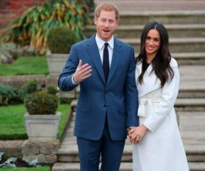 Markle, por su parte, será la primera miembro mestiza de la Casa Real británica. Divorciada de su primer marido, un productor de cine con el que estuvo casada dos años (2011-2013). Foto: AFP