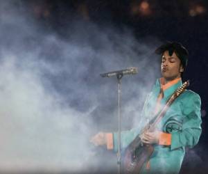 La muerte de Prince se produjo menos de una semana después de que su avión hiciera un aterrizaje de emergencia en Moline, Illinois, para que recibiera tratamiento médico mientras volvía de dar un concierto en Atlanta.