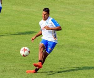 Bryan Acosta es uno de los volantes de la Selección de Honduras que más participación tiene con Jorge Luis Pinto. Foto: El Heraldo