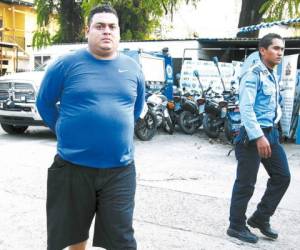 José Virgilio Sánchez Montoya, alias 'Pechocho', cuando era remitido al juzgado de turno en la ciudad de San Pedro Sula, norte de Honduras. Foto: EL HERALDO.