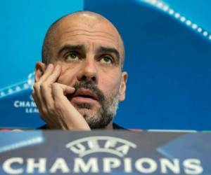 Pep Guardiola cree que su Manchester City todavía no está al mismo nivel del Barcelona (FOTO: AFP)