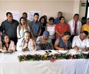 La Plataforma en Defensa de la Salud y Educación ayer se reunió en el Colegio Médico de Honduras (CMH) para tratar la negativa del gobierno y hoy comenzarán a definir las acciones de presión que van a tomar.