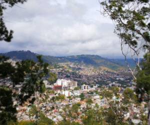 La capital de Honduras se encuentra nublada debido a la masa de aire frío. Foto: EL HERALDO