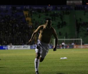 En 2009, Dani Turcios marcó un agónico gol de tiro libre con el que Olimpia eliminó a Motagua en semifinales (FOTO: EL HERALDO)