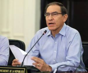 Vizcarra le pidió al Congreso que trate con urgencia su iniciativa “para no tener que llegar hasta una cuestión de confianza”. Foto AP