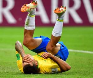 El Neymar Challenge se viene imponiendo en Facebook, Twitter y otras redes sociales; las caídas del brasileño lo originaron. Foto AFP