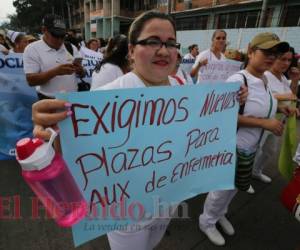 En total, se necesitan 28 médicos, 32 profesionales de la enfermería y 46 promotores para poder abrir estas instalaciones y comenzar a dar atenciones primarias. Foto David Romero / EL HERALDO