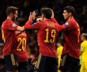 España, que llegaba al encuentro segura de acabar líder del grupo F, acaba invicta la fase de clasificación para la Eurocopa por tercera vez en la historia con ocho victorias y dos empates. Foto: AFP