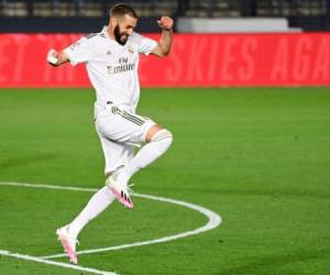 Benzema celebrando el gol que lo colocó en el segundo puesto de la lista. Foto: AFP