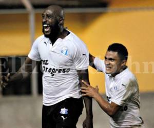 Pastor Martínez celebra el gol del triunfo ante Social Sol. Foto: Neptaly Romero / Grupo Opsa.