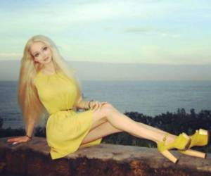 Valeria Lukyanova se hizo famosa luego que la compararán con la muñeca Barbie. Foto: Instagram