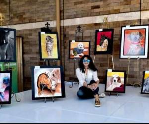 Mariel Alvarado durante su primera exposición con el club canino Huskylandia.