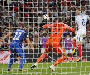 Eric Dyer puso el primero para la selección de Inglaterra (Foto: Agencia AFP)