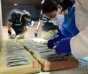 Un equipo de especialistas del Ministerio Público sometió el cargamento a una serie de pruebas científicas. Foto: El Heraldo