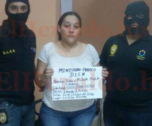 La fémina detenida fue identificada como Yesica Matute Calidonio, quien sería la amante de Blanco (Foto: El Heraldo Honduras/ Noticias de Honduras)